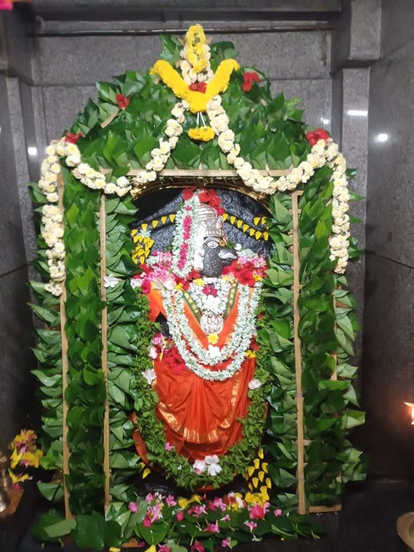 ELu hanumantha eshTu nidre